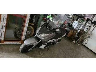 yamaha x-max 250 grigio