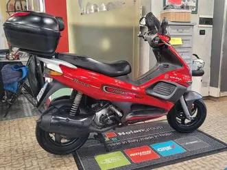 gilera runner 200 vxr rood