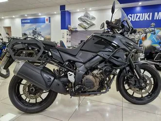 suzuki v-strom 1050 in black