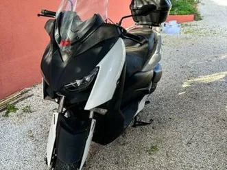 yamaha - x-max 300 blue core