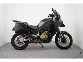 ducati multistrada v4 s v4s zwart