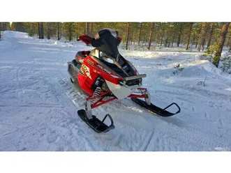 * siistikuntoinen 800 indy* startti, walker evans iskarit, led-bar*