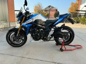 suzuki gsr 750 abs