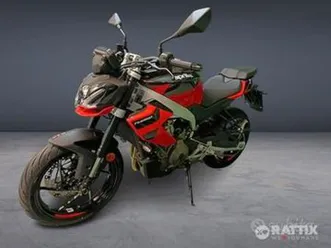 aprilia tuono 457