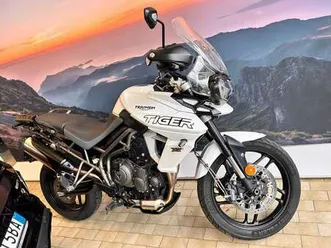 triumph tiger 800 2018 bianco