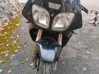 yamaha yzf 750r