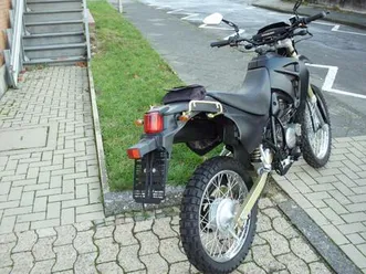 neu aufgebaute enduro-hyosung 125 rx!