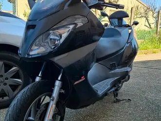 aprilia 300