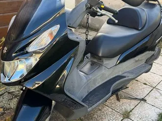 scooter 125 suzuki