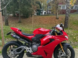 ducati panigale v2 s 890 – 800 km – ligne termignoni – état neuf