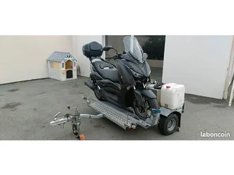 scoot yamaha x max 125 cc et sa remorque