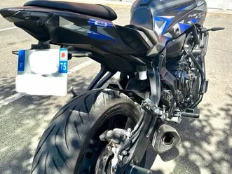 vends ou échange yamaha mt 07 2018 akrapovic racing