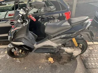 aprillia sr 50 a refroidissement liquide