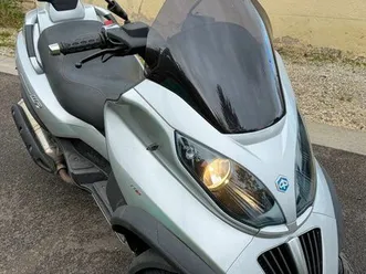 piaggio mp3 400 lt