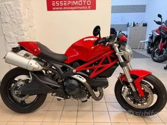 ducati monster 696