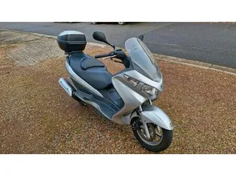 suzuki burgman 200
