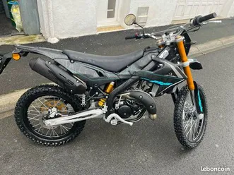 à vendre : supermotard/enduro rieju mrt 50 pro – état impeccable