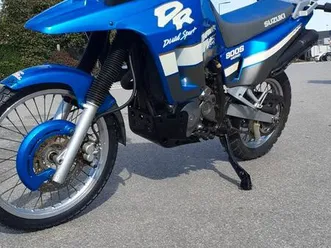 800dr suzuki