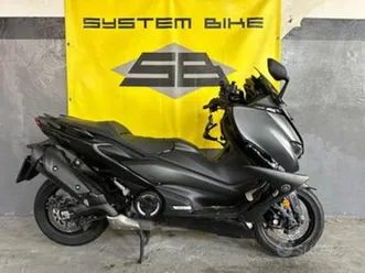 yamaha t-max 560 incidentata crashed bike