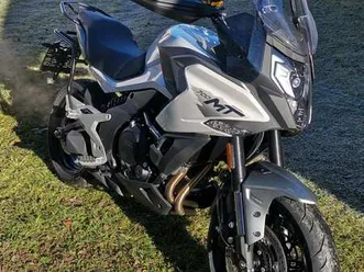 mt 700