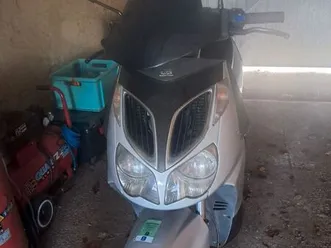 scooter aprilia 125