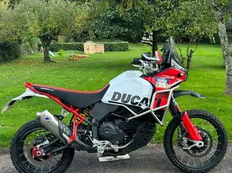 ducati désert x