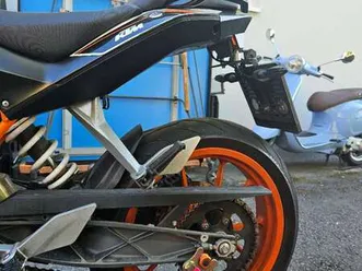 ktm duke 390