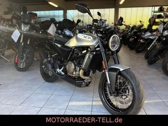 husqvarna vitpilen 701 / bj.21 / erst 9tkm / speichen