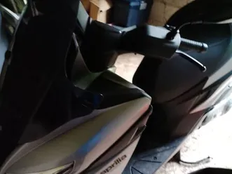 scooter aprilia sxr