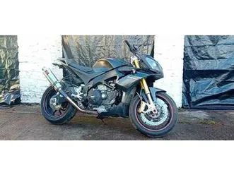 2011 aprilia rsv4 / tuono v4