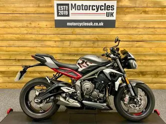 2022, triumph street triple 765 rs, only 9,001 miles, 1 owner, fsh, great spec!