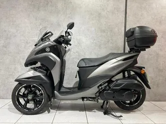 2023 yamaha tricity 125 - 1386 miles - nicely accessorised!