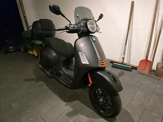 vespa gts 300 supersport viel zubehör 450km gelaufen