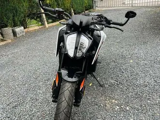 ktm duke 790