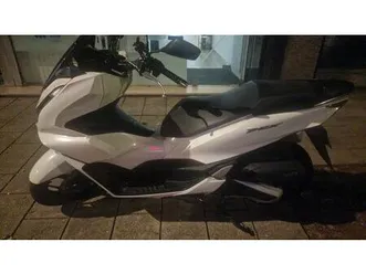 honda pcx 2023 branca ramalde