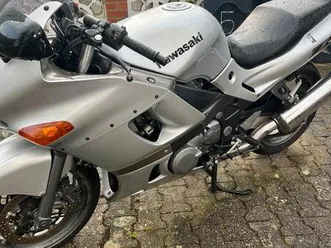 kawasaki zzr 600 baujahr 2006 für vb 2990€