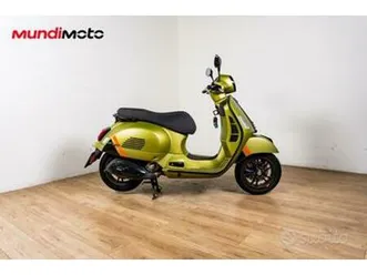 vespa gts 300 super - 2024