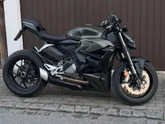 ducati streetfighter v2