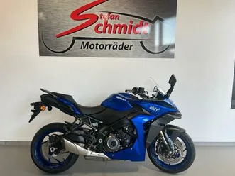 suzuki gsx s 1000 gt / modell 2026 / schwarz & blau