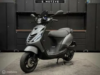 piaggio bromscooter zip 45km sp kappen grijs brom alpha led — scooters | piaggio — marktplaats