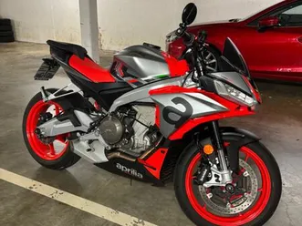 aprilia tuono 660
