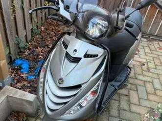 piaggio zip 50cc (2022) geel kenteken — scooters | yamaha — marktplaats