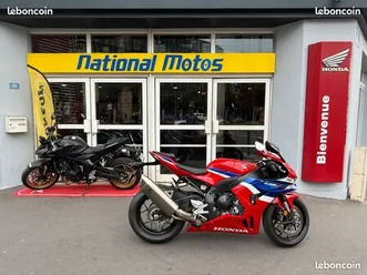 honda cbr 1000 rr-r fireblade - 1053 km - 02/2025