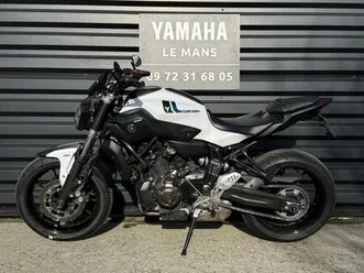 yamaha mt-07 (47.5cv) 2017 695 cm3 | moto roadster | 29 200 km | blanc | 72230 ruaudin
