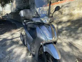 honda sh 150 abs argento