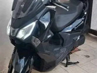 scooter sym joyride cc 300 compreso bauletto