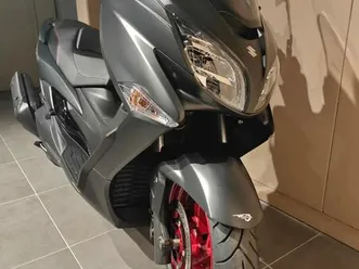 ② suzuki burgman 400