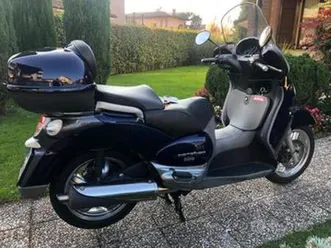 scooter scarabeo 500 cc