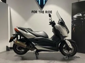 yamaha x-max 300