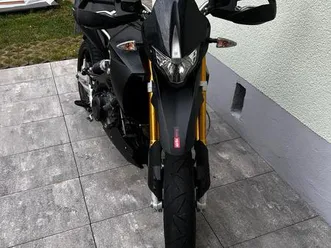 aprialia dorsoduro 750